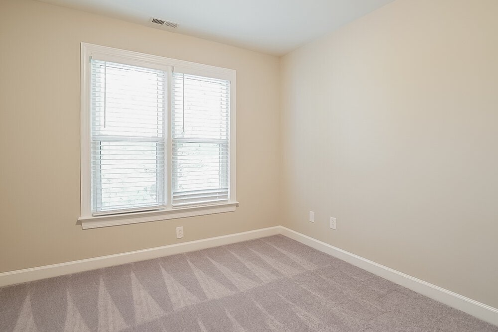 Building Photo - 900 Birkdale Dr