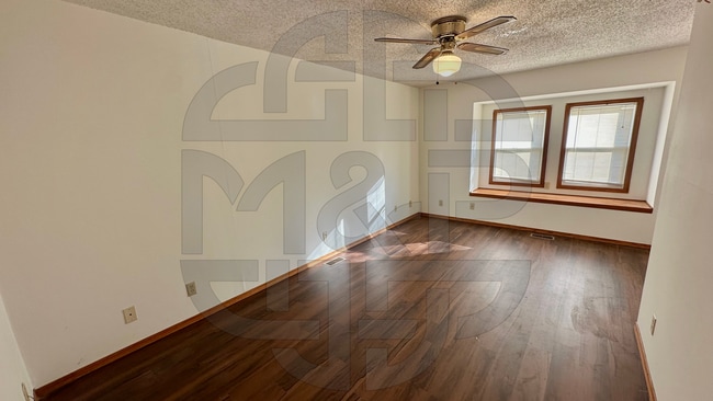 Building Photo - 130 W 10th St