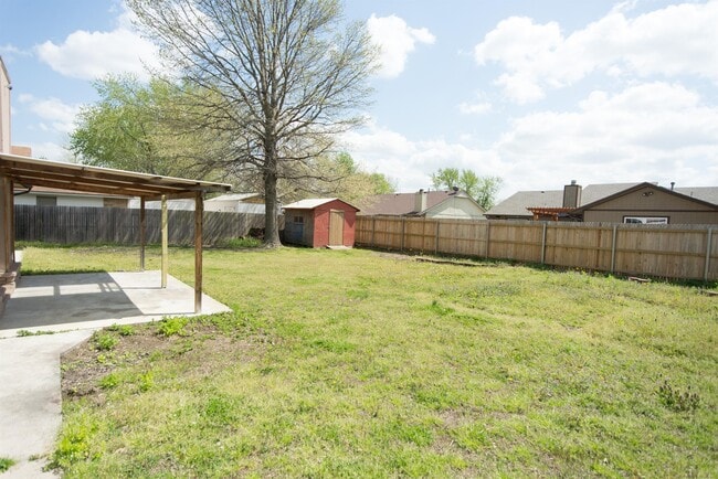 Building Photo - 2842 115th St