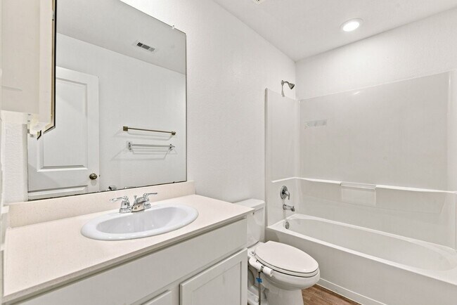 Building Photo - 7227 Gorrion Dr