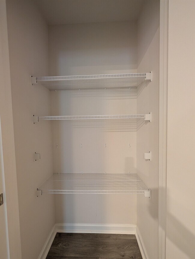 Building Photo - 851 Woodland Farms Cir