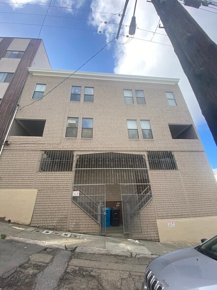 Building Photo - 129 Wetmore St