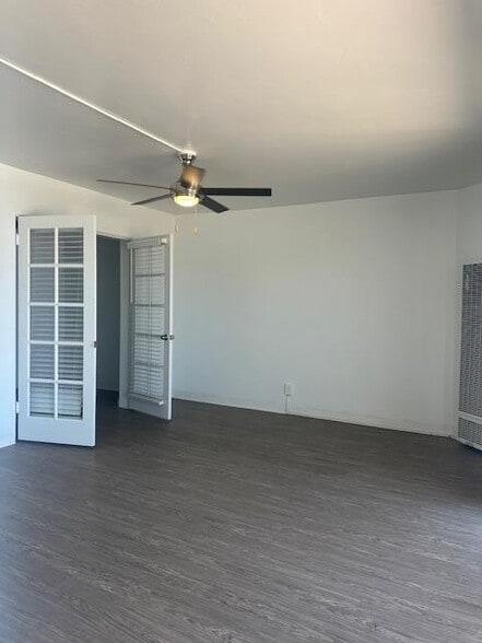 Interior Photo - Long Beach Terraces