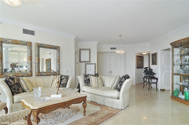 Primary Photo - 4 br, 4 bath Condo - 10225 Collins Ave Apt...