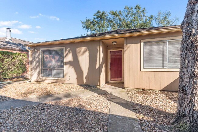 Building Photo - 8915 Beau Monde Dr