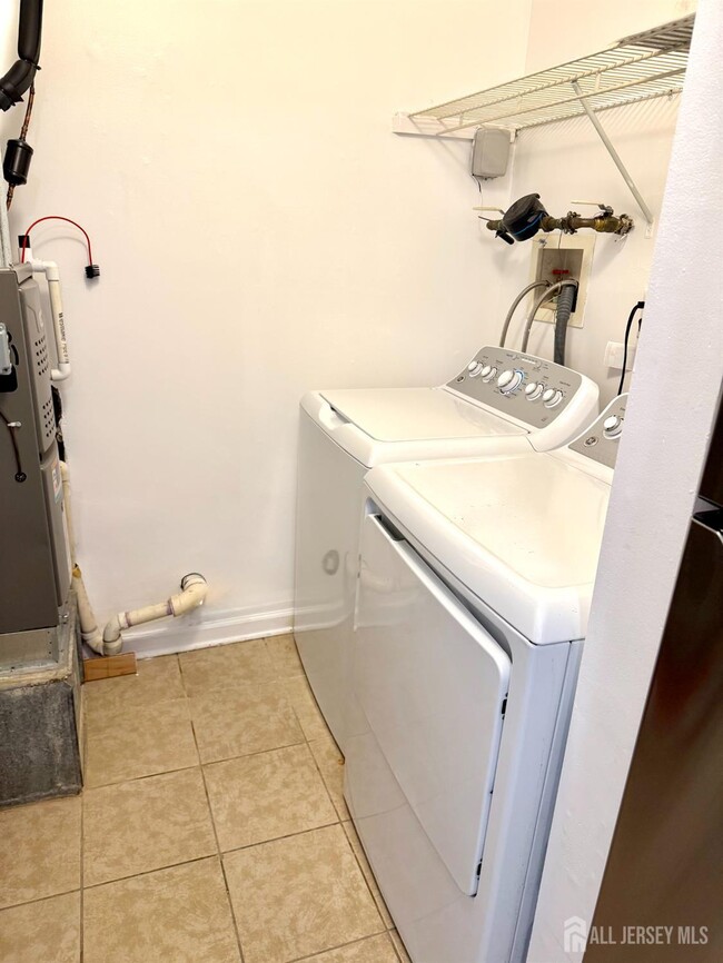 Building Photo - 202 Pennsylvania Way