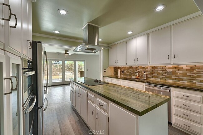 Building Photo - 3932 S Finisterre Dr