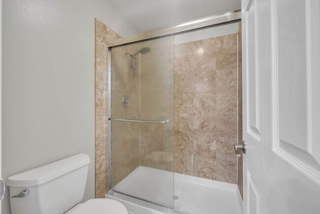 Building Photo - 3926 Oak Villa Cir