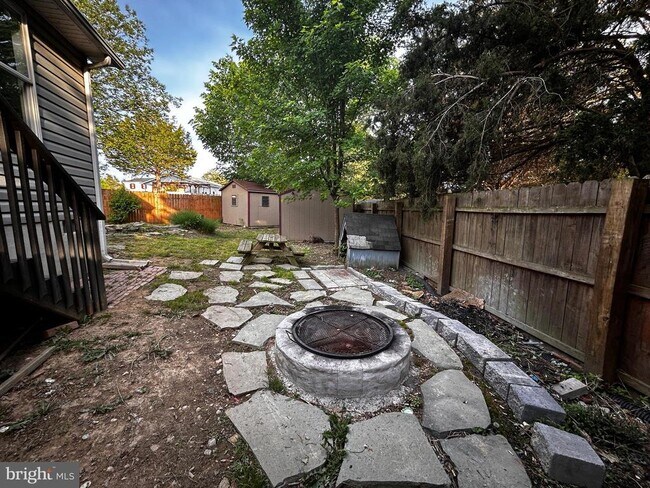 Building Photo - 123 Meadowbrooke Pl