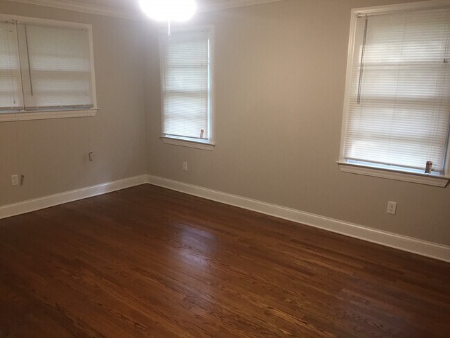 Building Photo - Converse Heights 3Bd/2Ba, 1684SF