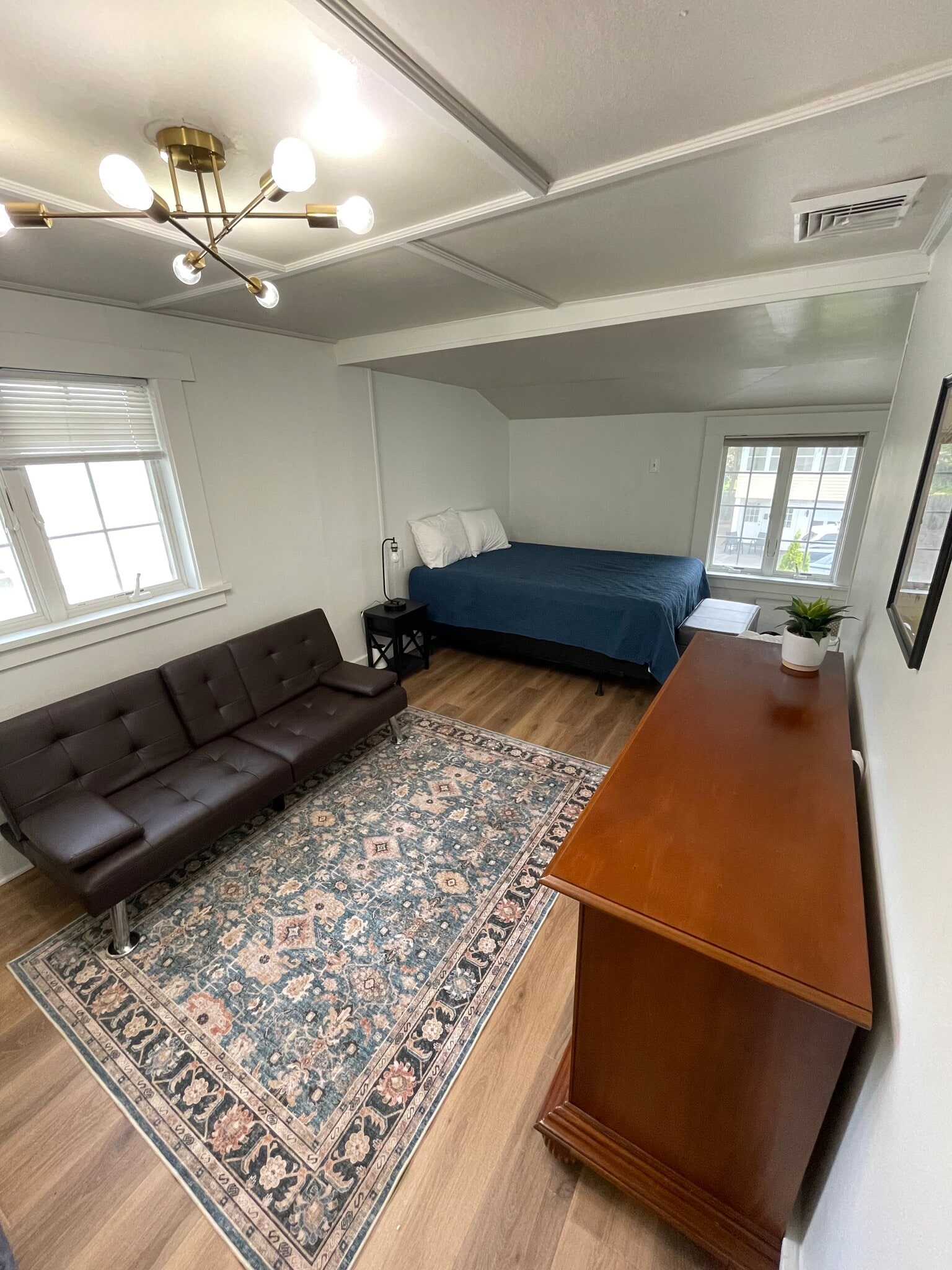 Building Photo - 134 Lincoln Ave