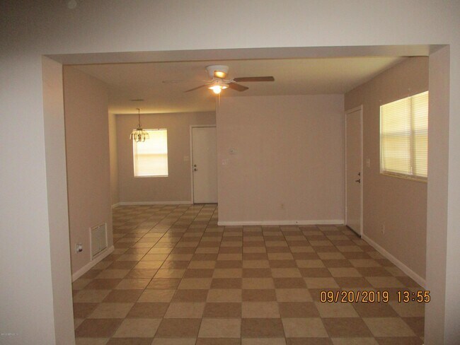 Building Photo - 7474 Centauri Rd