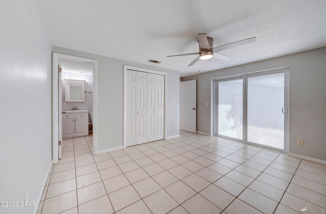 Building Photo - 1125 Bradley Cir