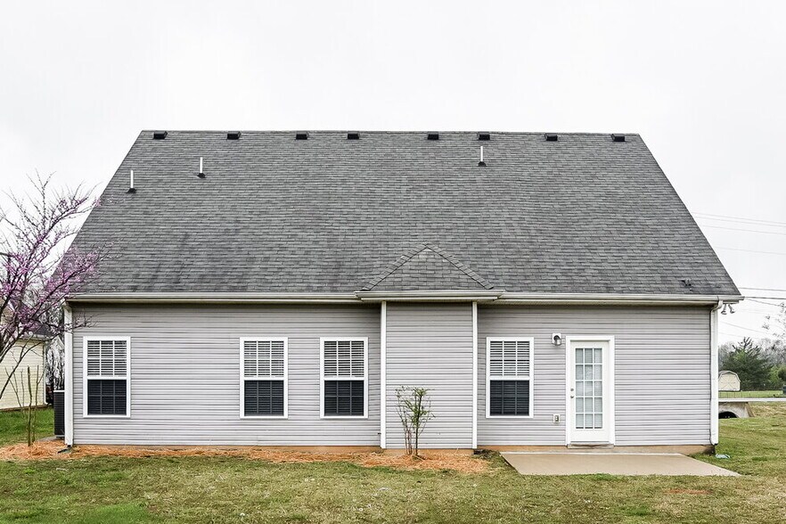 Building Photo - 1448 Jeter Way