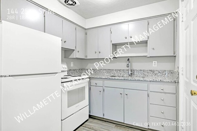 Building Photo - Beautifully Updated 2-Bedroom Apartment in...