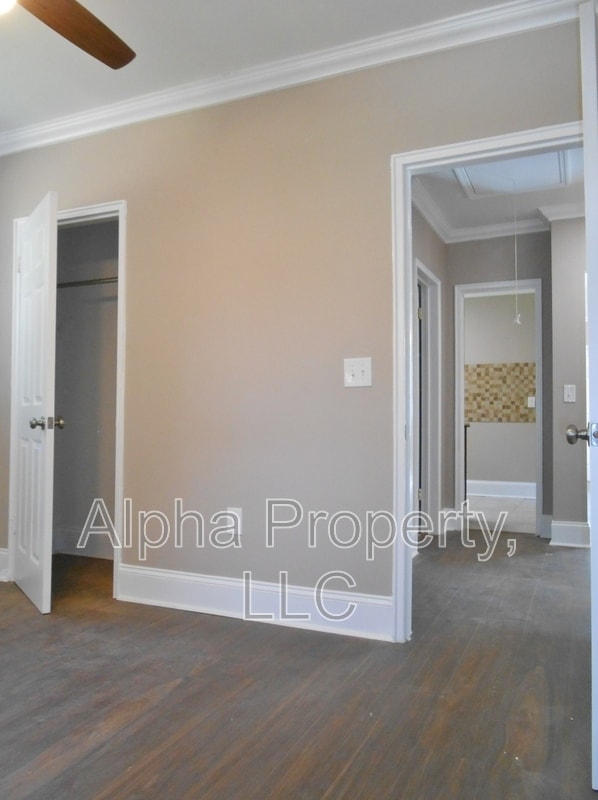 Building Photo - 22 Ridgeway Dr