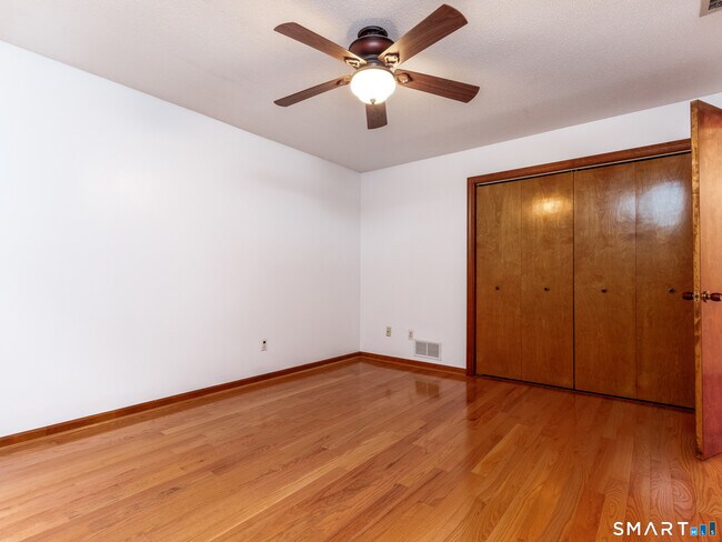 Building Photo - 115 Brandegee Ln