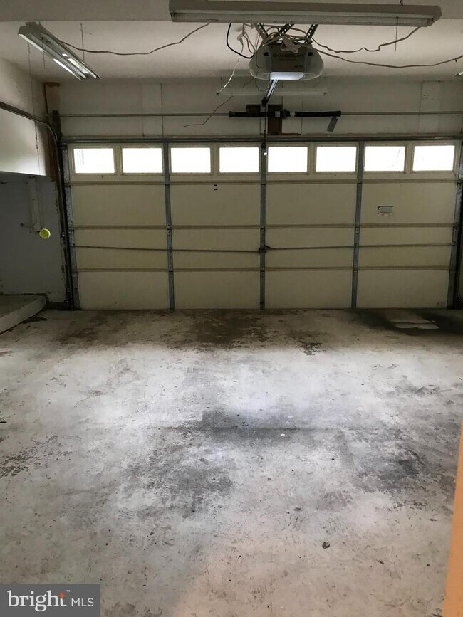 Building Photo - 18261 Camdenhurst Dr