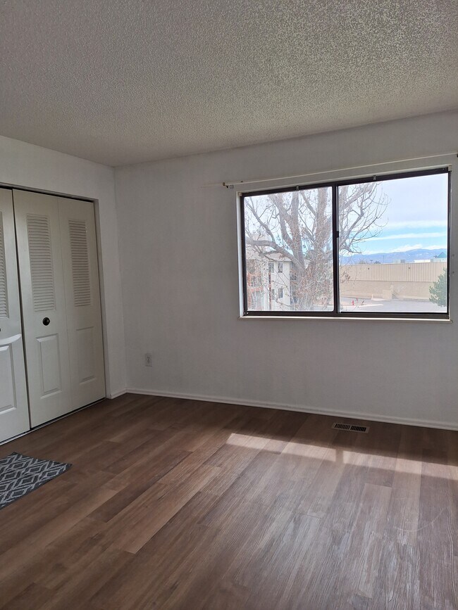 Building Photo - 2760 W 86th Ave