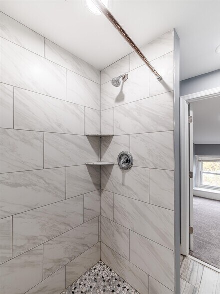 Building Photo - 4205 Main St