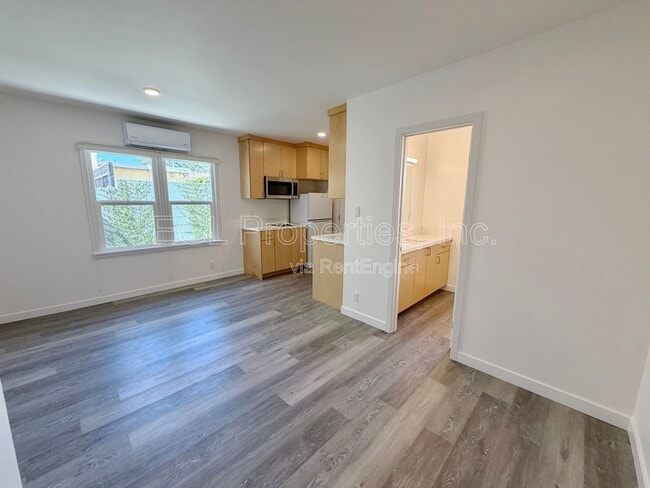 Building Photo - 4239 1/2 West 64th Street