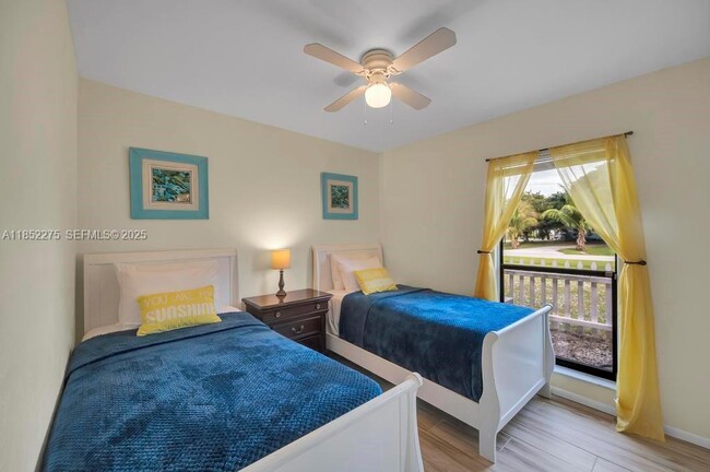 Building Photo - 1803 E Easy St