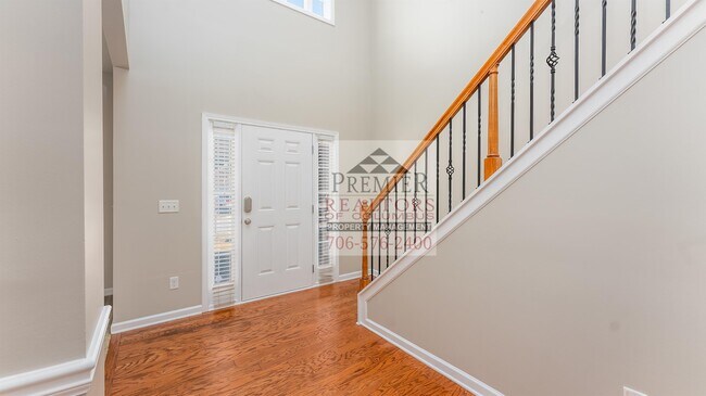 Building Photo - 7331 San Vista Dr