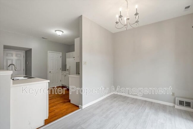 Building Photo - 102 Kingston Terrace Ct