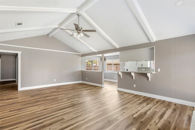 Building Photo - 24615 Shellbrook Dr