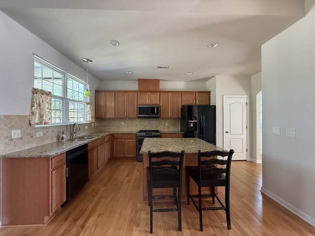 Building Photo - 505 Sweet Laurel Ln