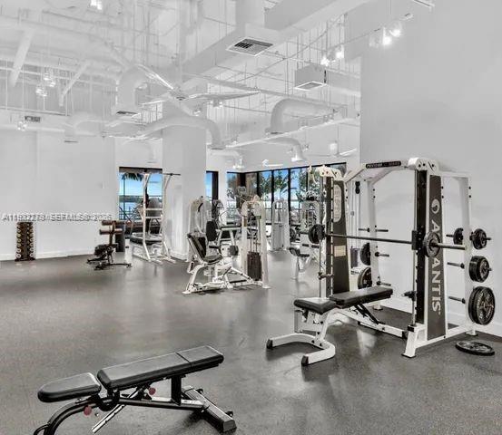 Building Photo - 11113 Biscayne Blvd