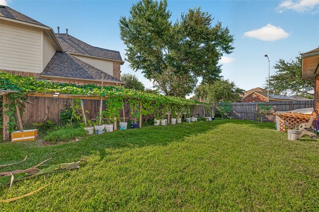 Building Photo - 10802 Warner Hollow Ct