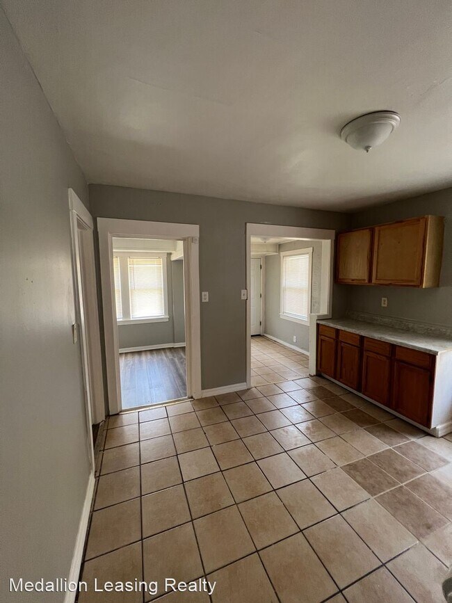Building Photo - 4 br, 2 bath House - 9815 S Throop St