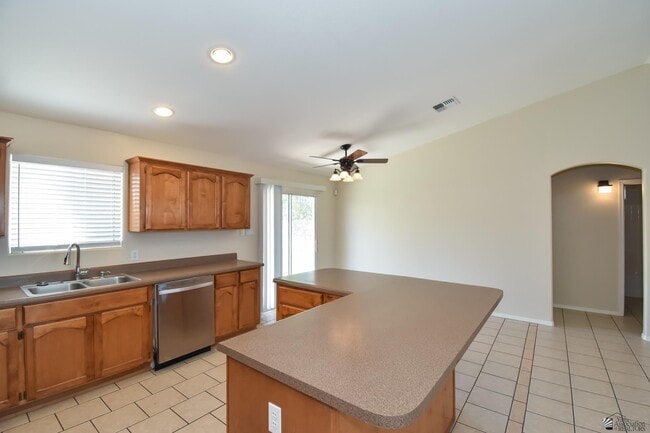 Building Photo - 9673 E 38th St