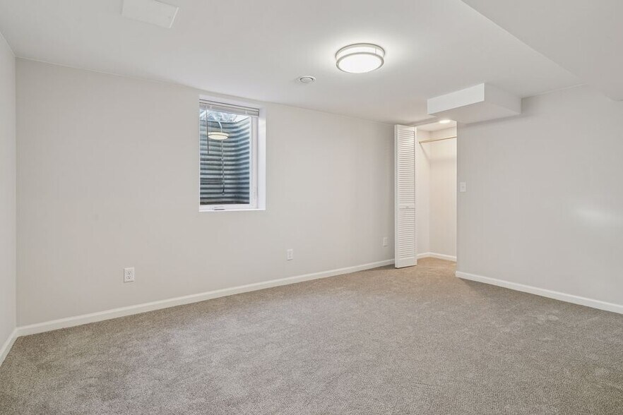 Building Photo - 3845 Douglas Dr N