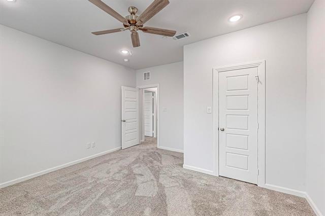 Building Photo - 349 Mule Deer Mews