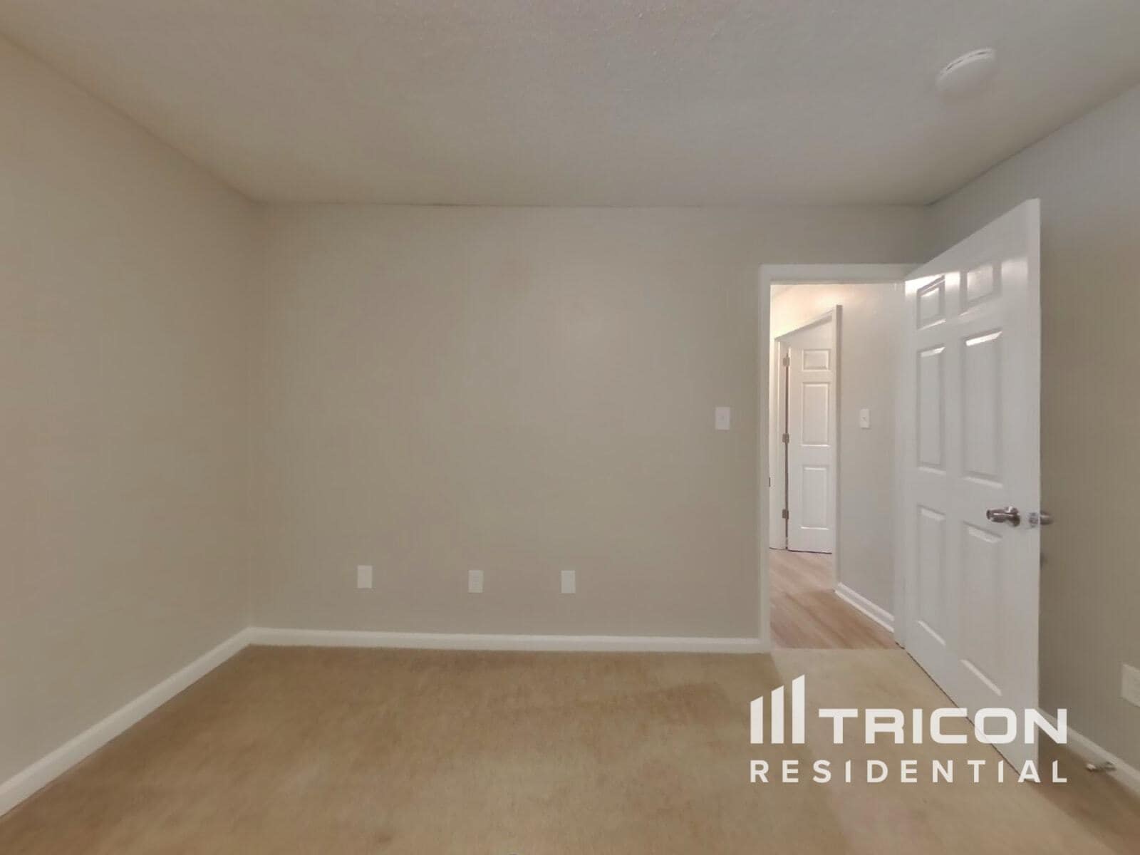 Building Photo - 6617 Flat Rock Dr