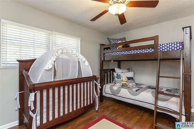 Building Photo - 707 Truss Ferry Rd