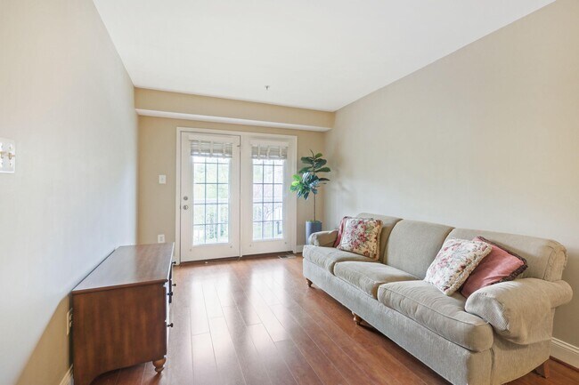 Building Photo - 308 Orchard Ridge Dr