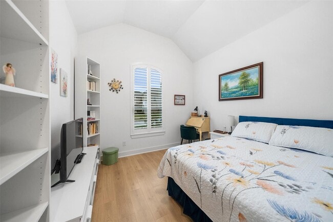 Building Photo - 15040 Berry Brk Dr