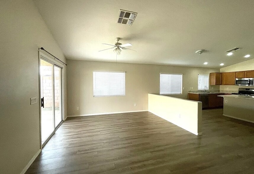 Building Photo - 25220 Zircon Rd