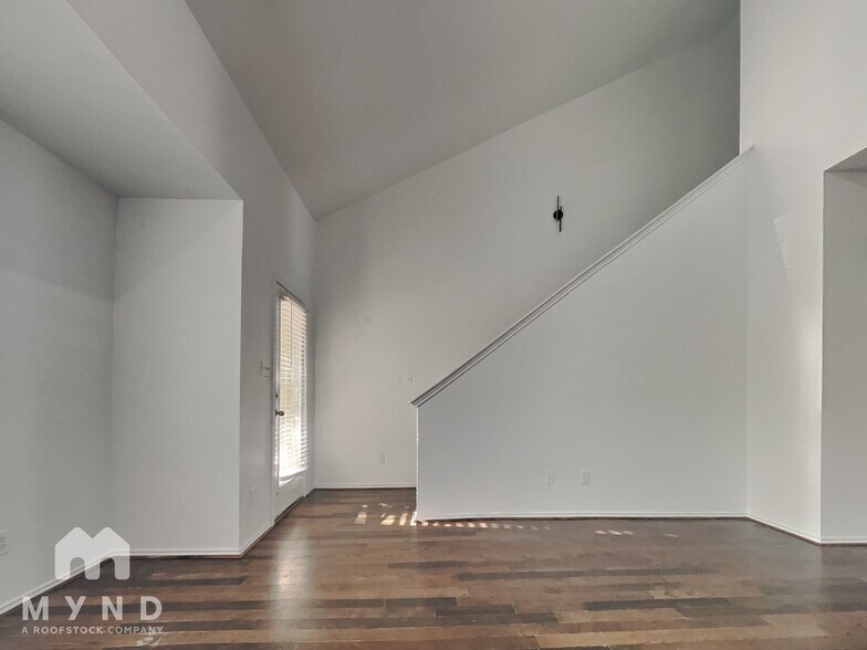 Building Photo - 1210 Palmer St