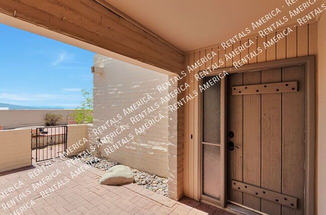 Building Photo - 5421 N Paseo de la Pereza