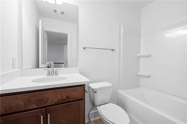 Building Photo - 6256 Hillandale Dr