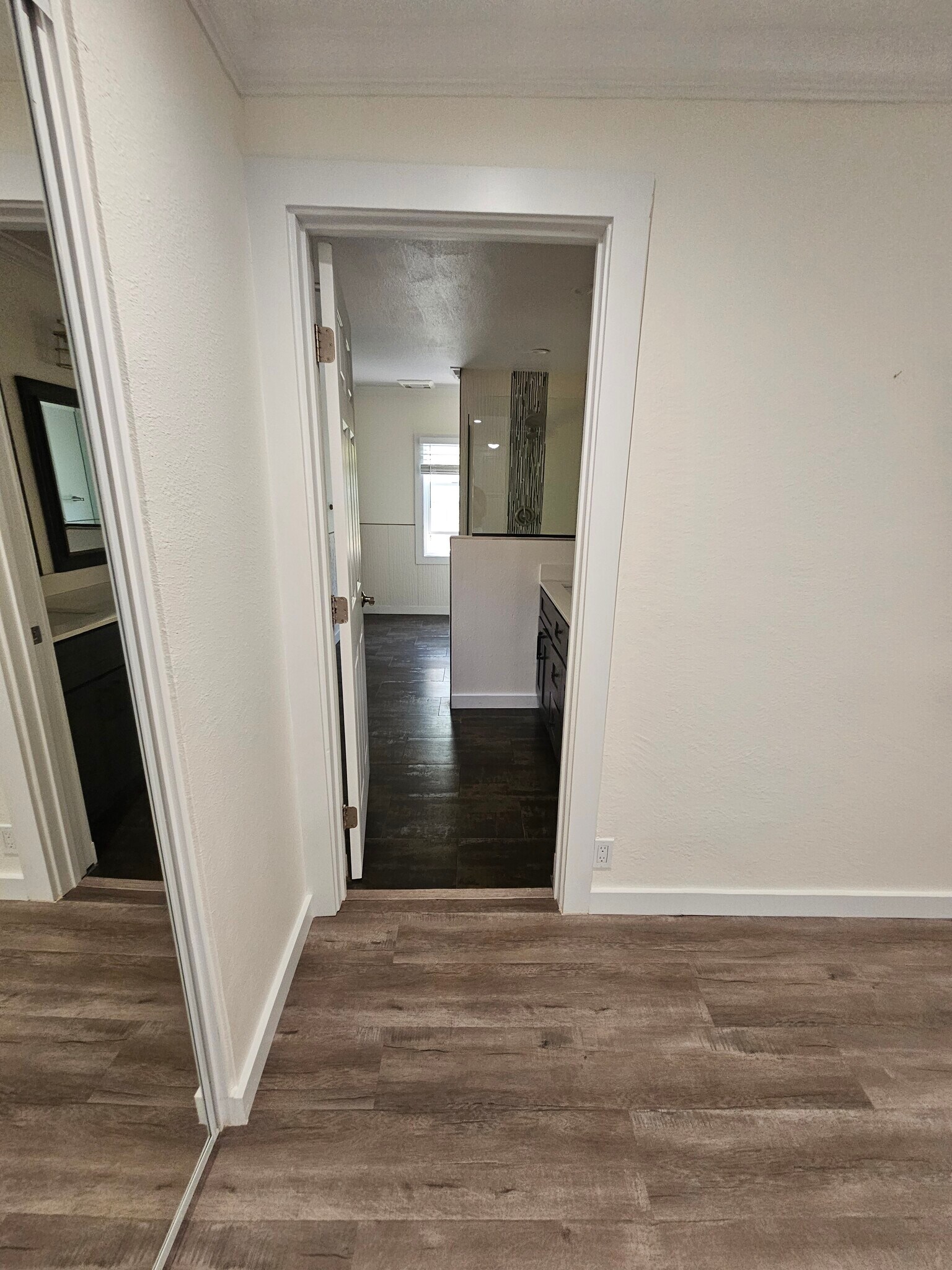 Building Photo - 9411 Castlewood St