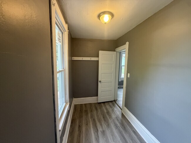 Building Photo - 3295 W 54th St