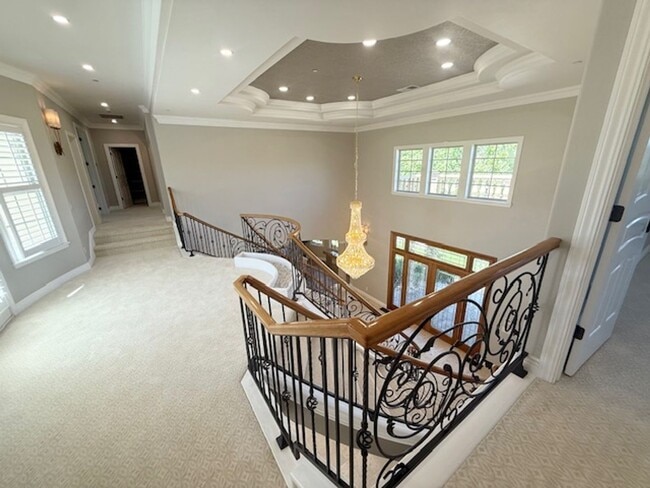 Building Photo - Luxury Two-Story 4BD/4.5BA Home, Located i...