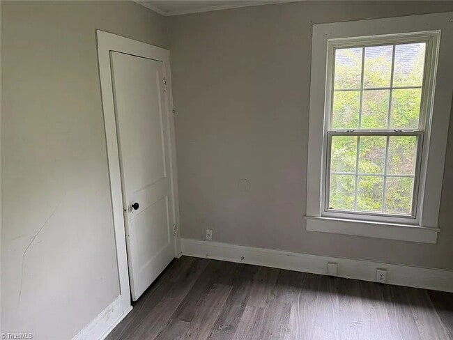 Building Photo - Charming 3 BD / 1.5 BA Home with Finished Basement
