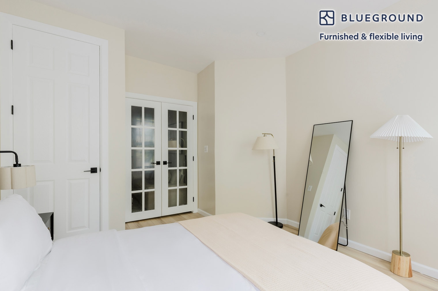 Building Photo - 251 W 18th St