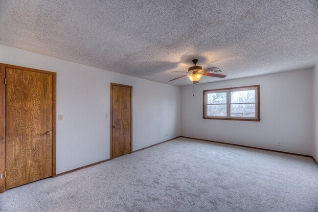 Building Photo - 24322 S Beulah Cove